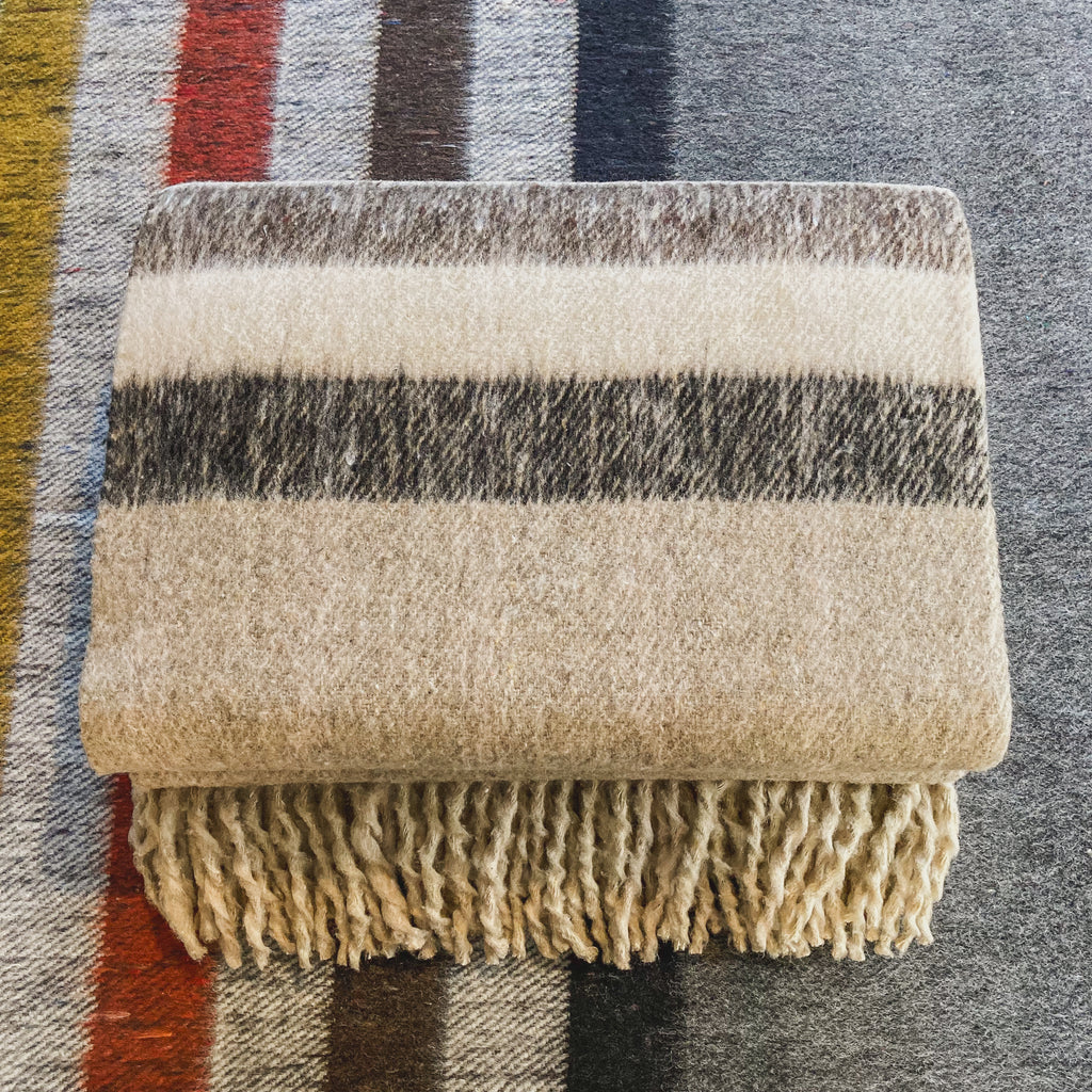 The Artesano XL Brushed Wool Blanket - Beige